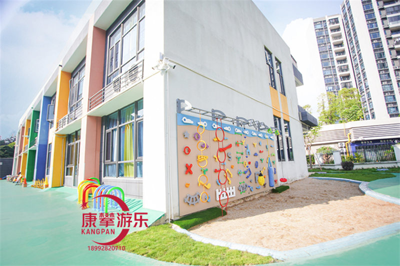 幼兒園戶外攀巖設(shè)施